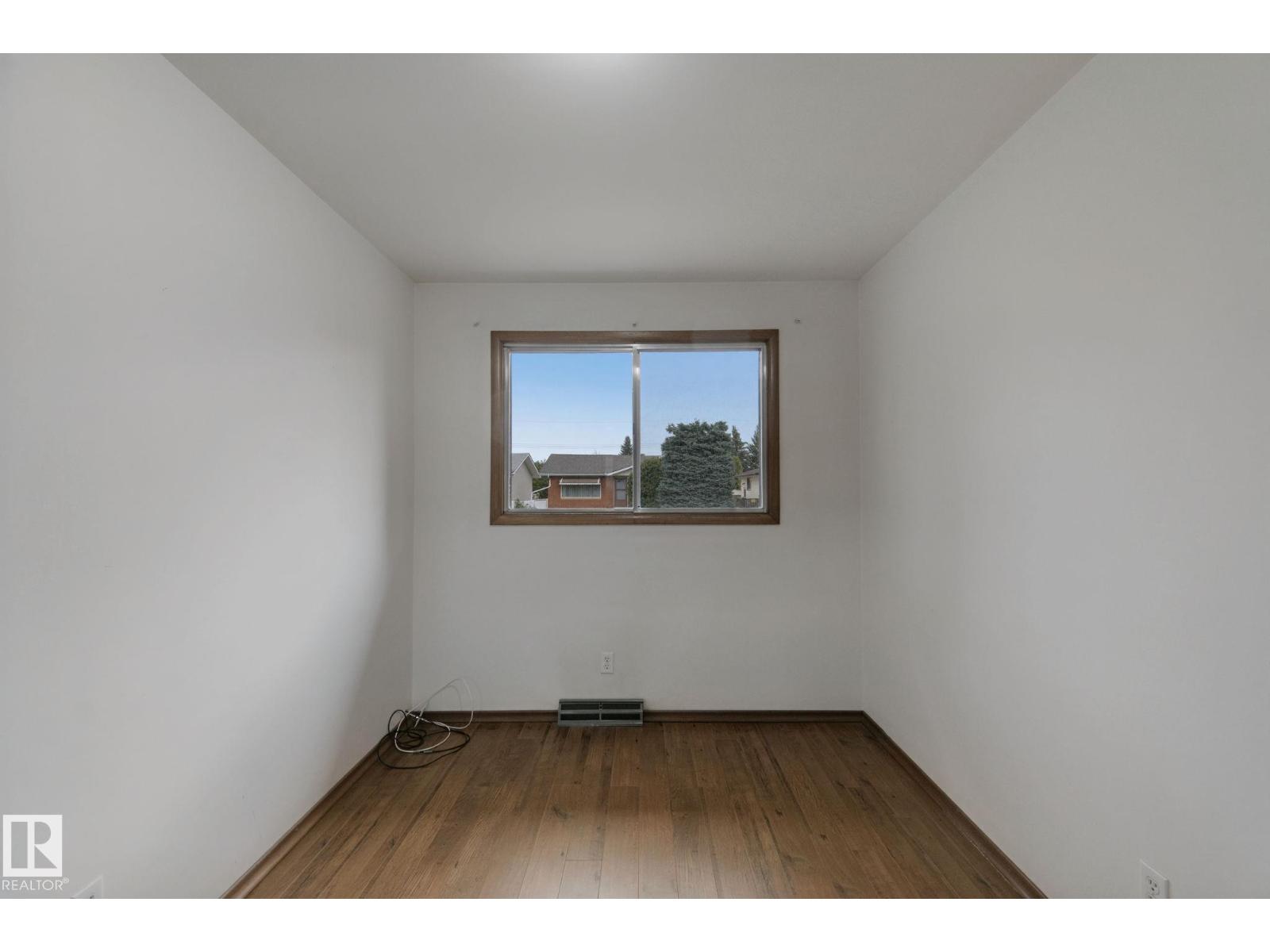 8424 70 St Nw Property Photo 28
