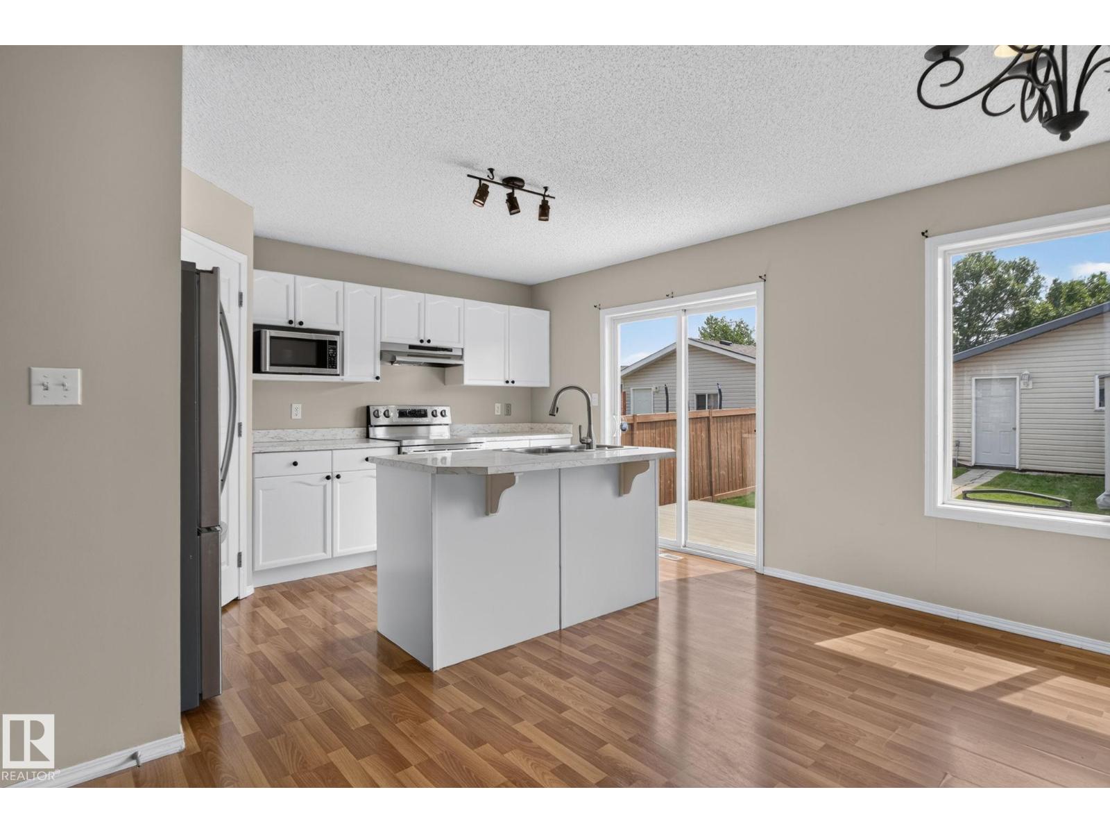 8923 173 Av Nw Property Photo 8
