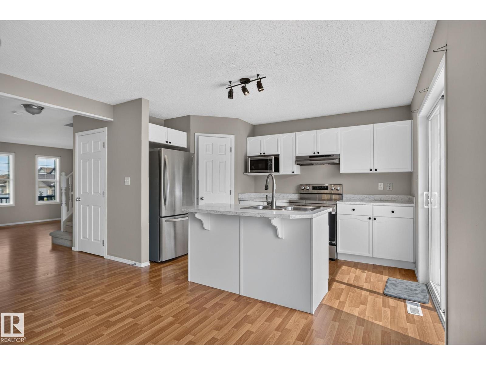 8923 173 Av Nw Property Photo 10