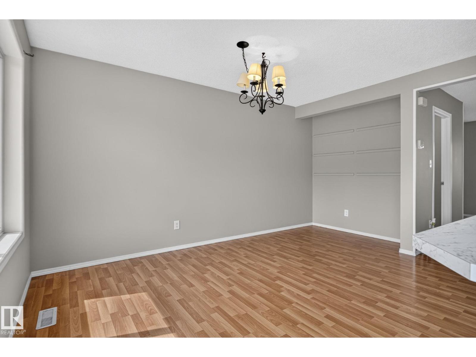 8923 173 Av Nw Property Photo 17