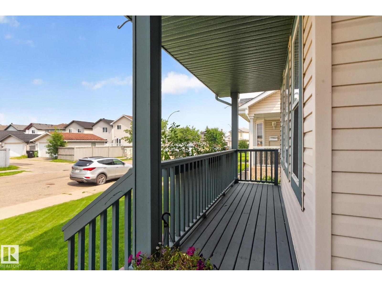 8923 173 Av Nw Property Photo 28