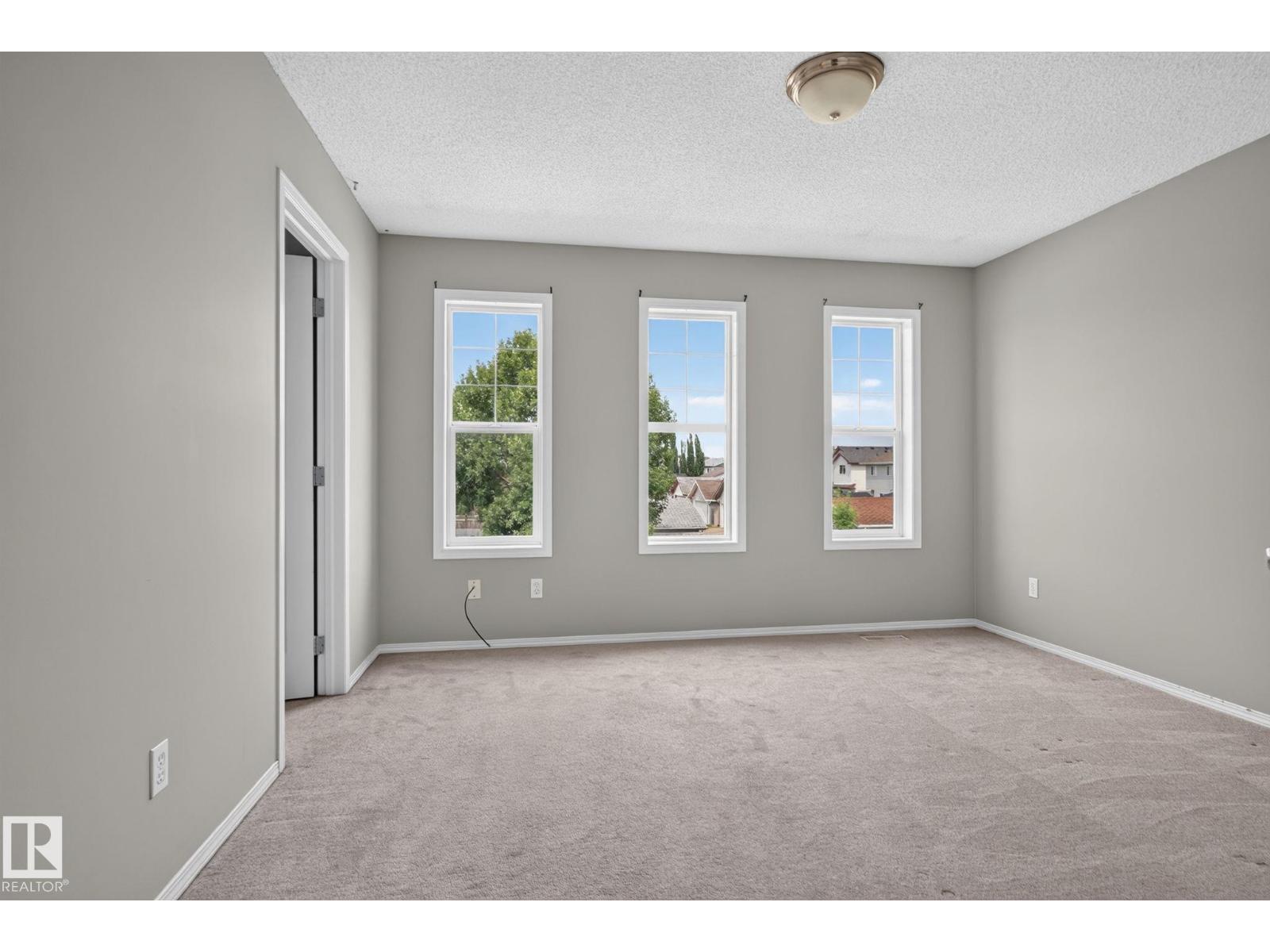 8923 173 Av Nw Property Photo 31