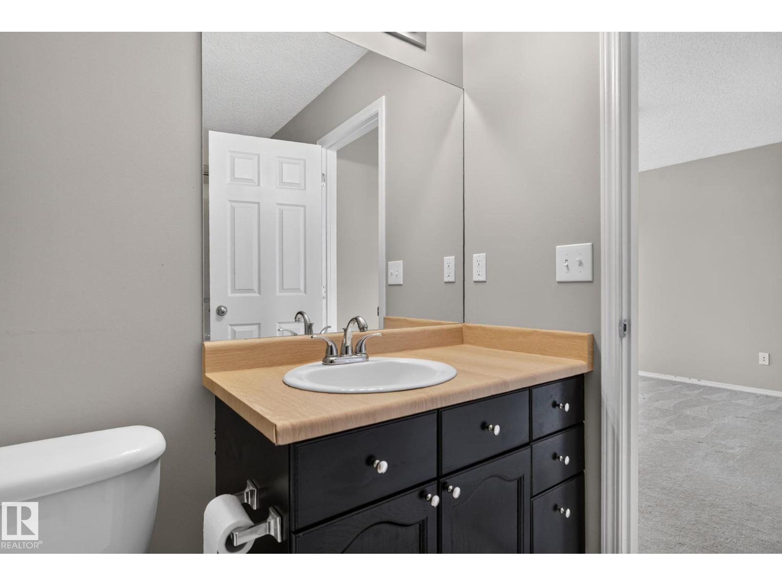 8923 173 Av Nw Property Photo 35