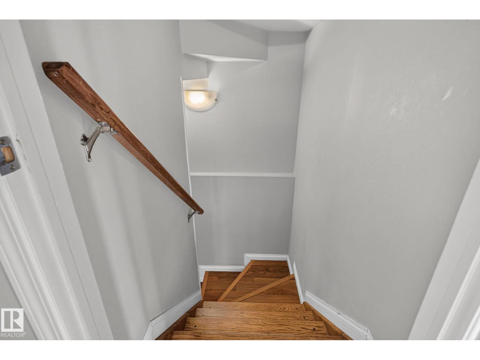 8923 173 Av Nw Property Photo 44