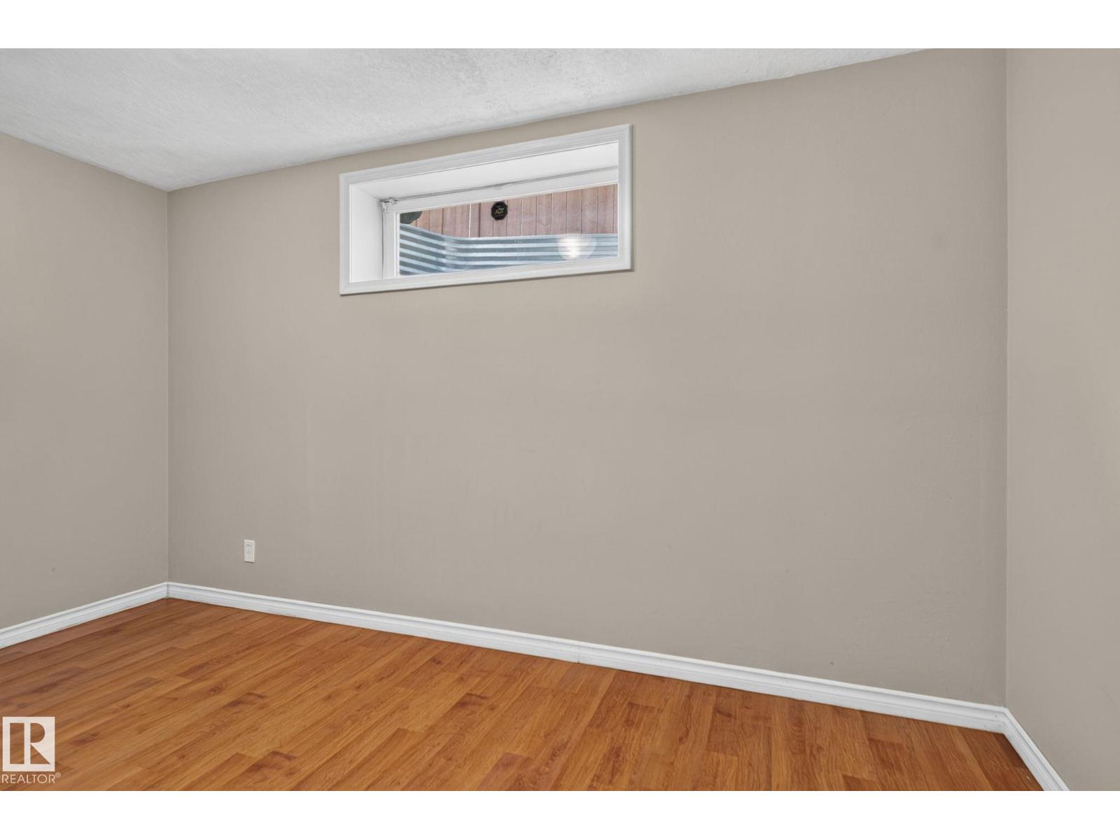 8923 173 Av Nw Property Photo 47