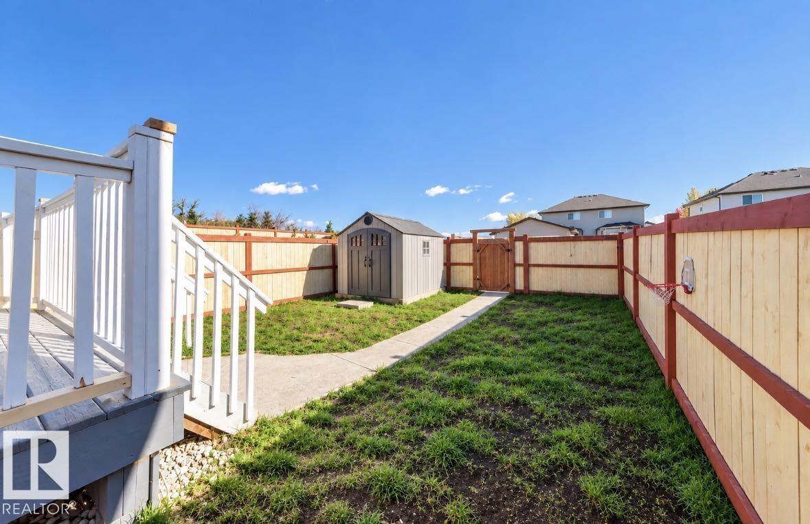 447 Songhurst Pl Property Photo 5