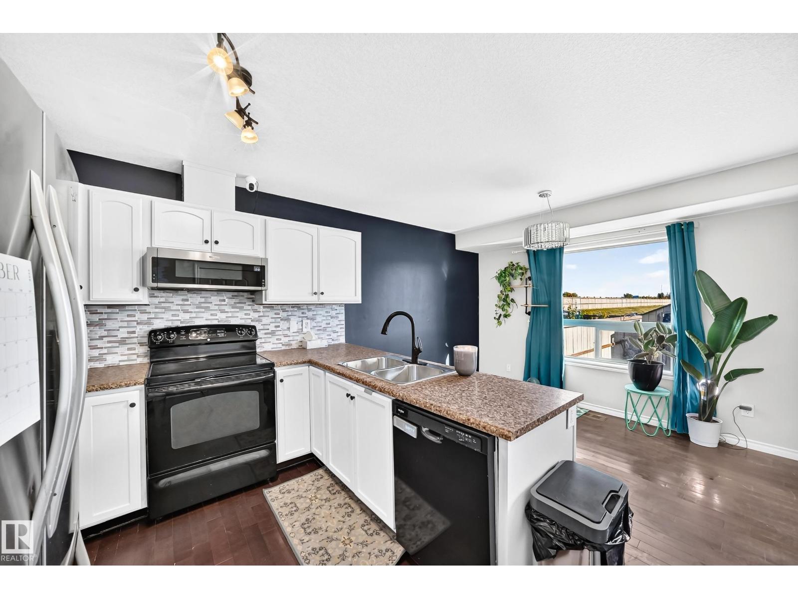447 Songhurst Pl Property Photo 15