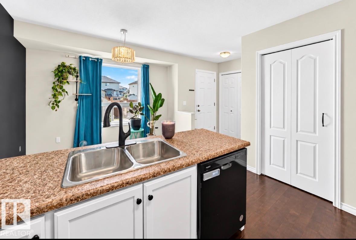 447 Songhurst Pl Property Photo 16