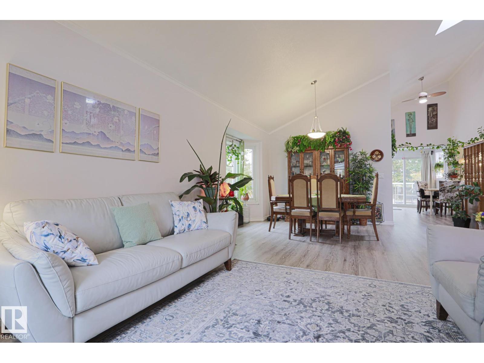 4424 124 Av Nw Property Photo 4
