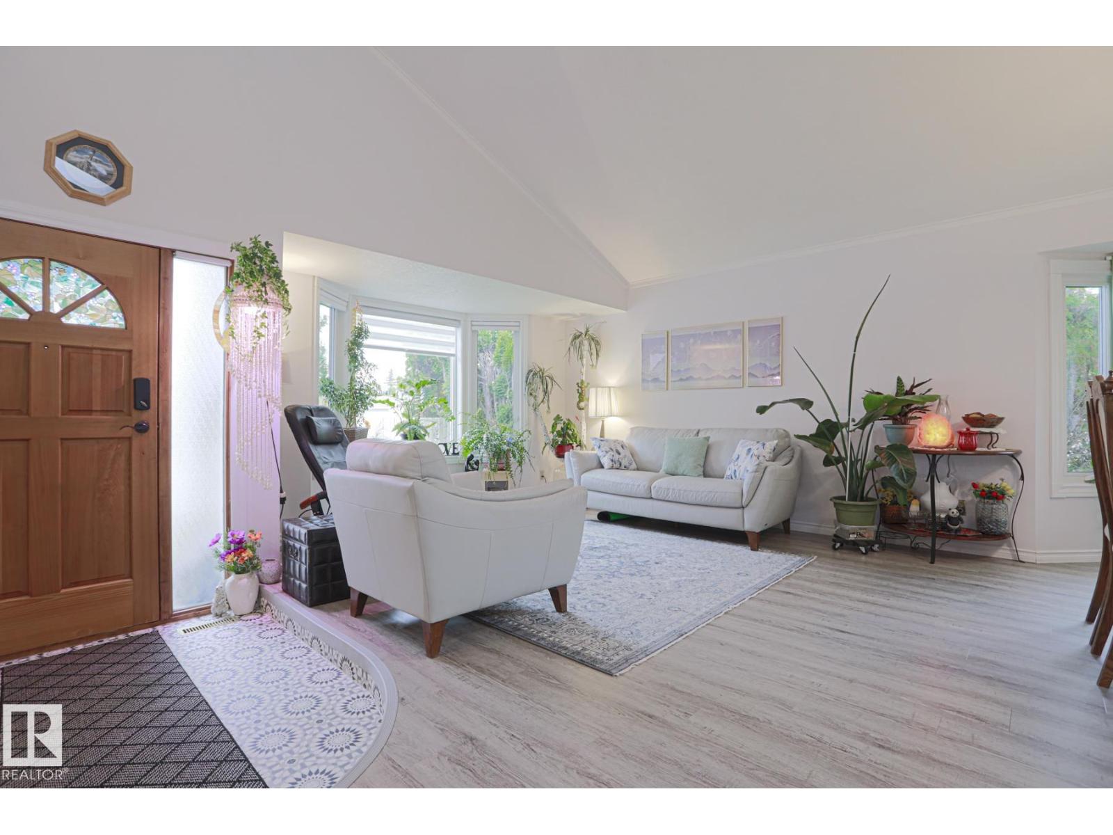 4424 124 Av Nw Property Photo 5