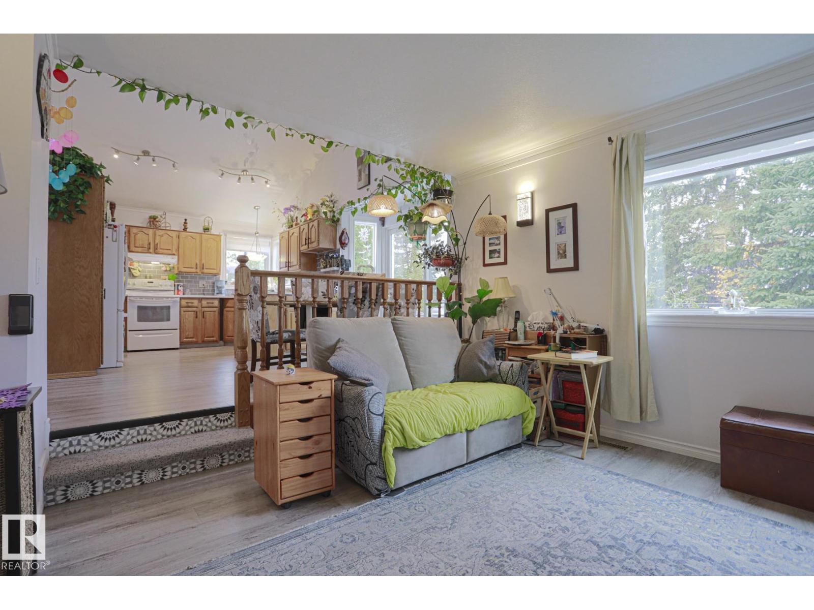 4424 124 Av Nw Property Photo 6