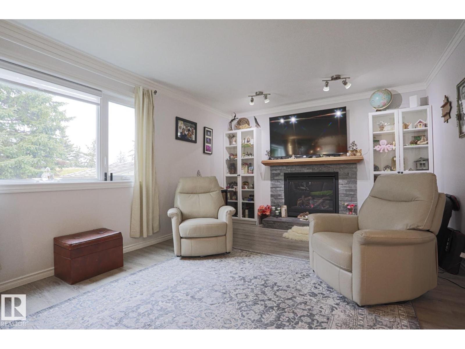 4424 124 Av Nw Property Photo 7