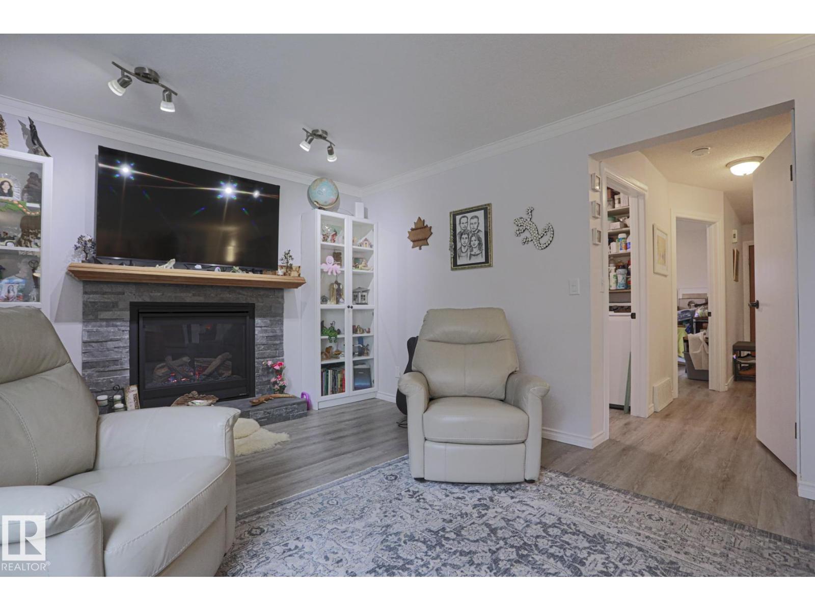 4424 124 Av Nw Property Photo 10