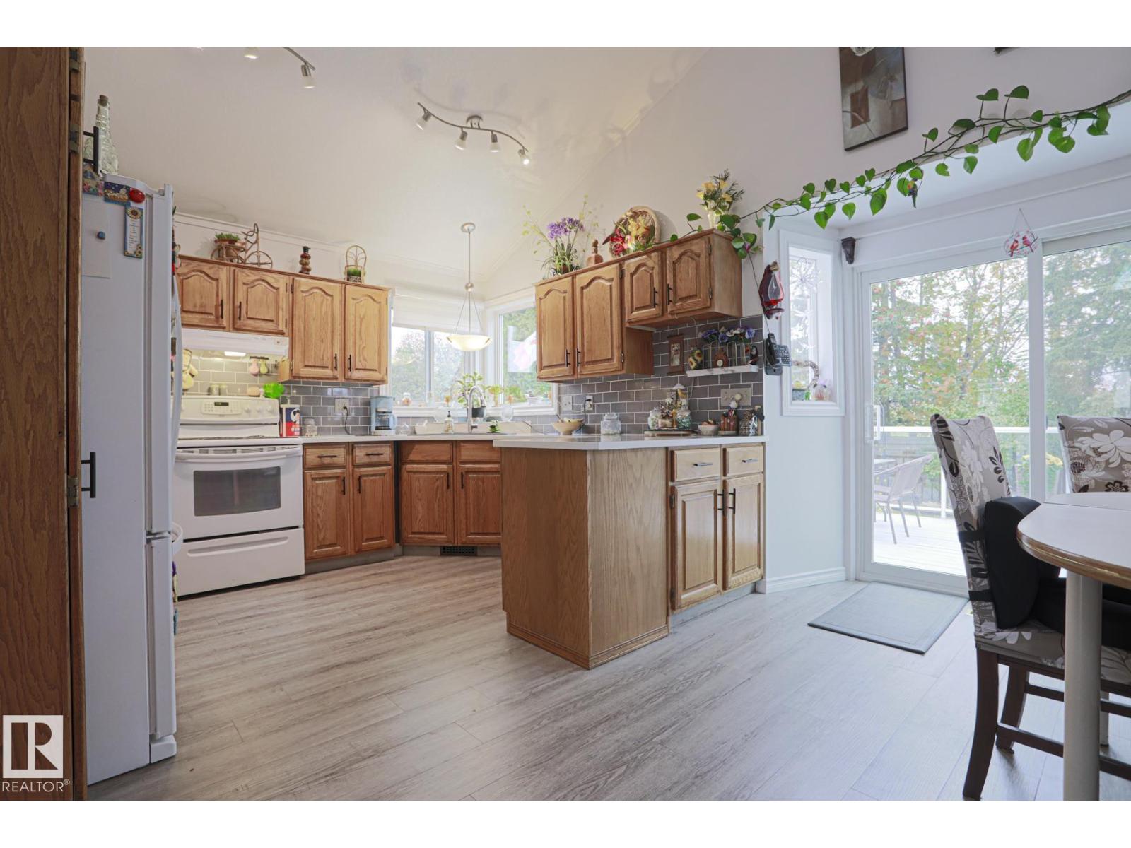 4424 124 Av Nw Property Photo 12