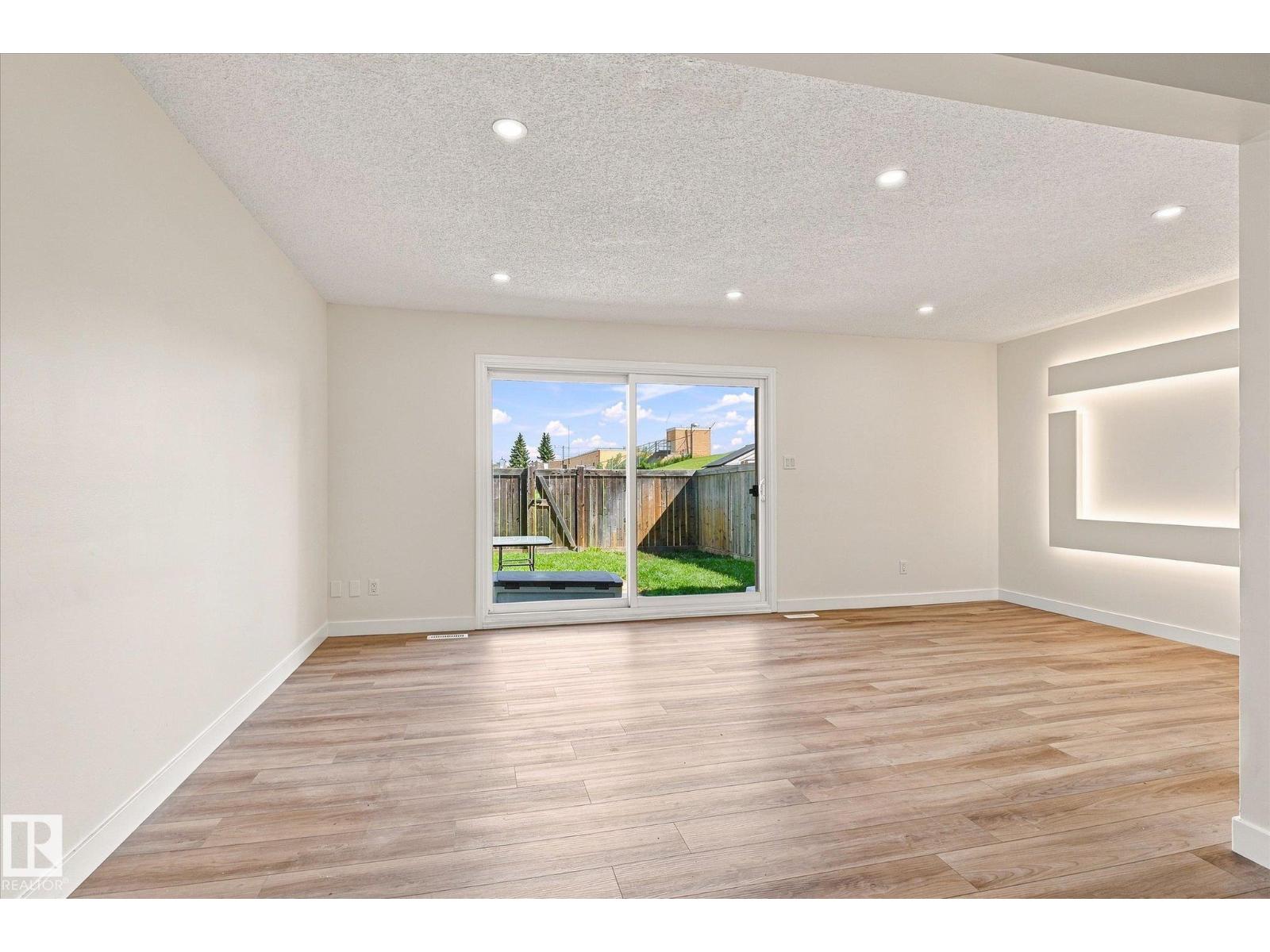 18307 66 Av Nw Property Photo 6