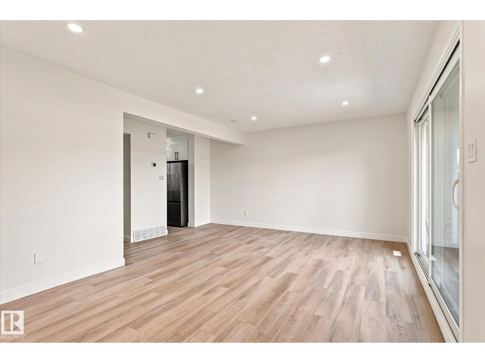 18307 66 Av Nw Property Photo 8