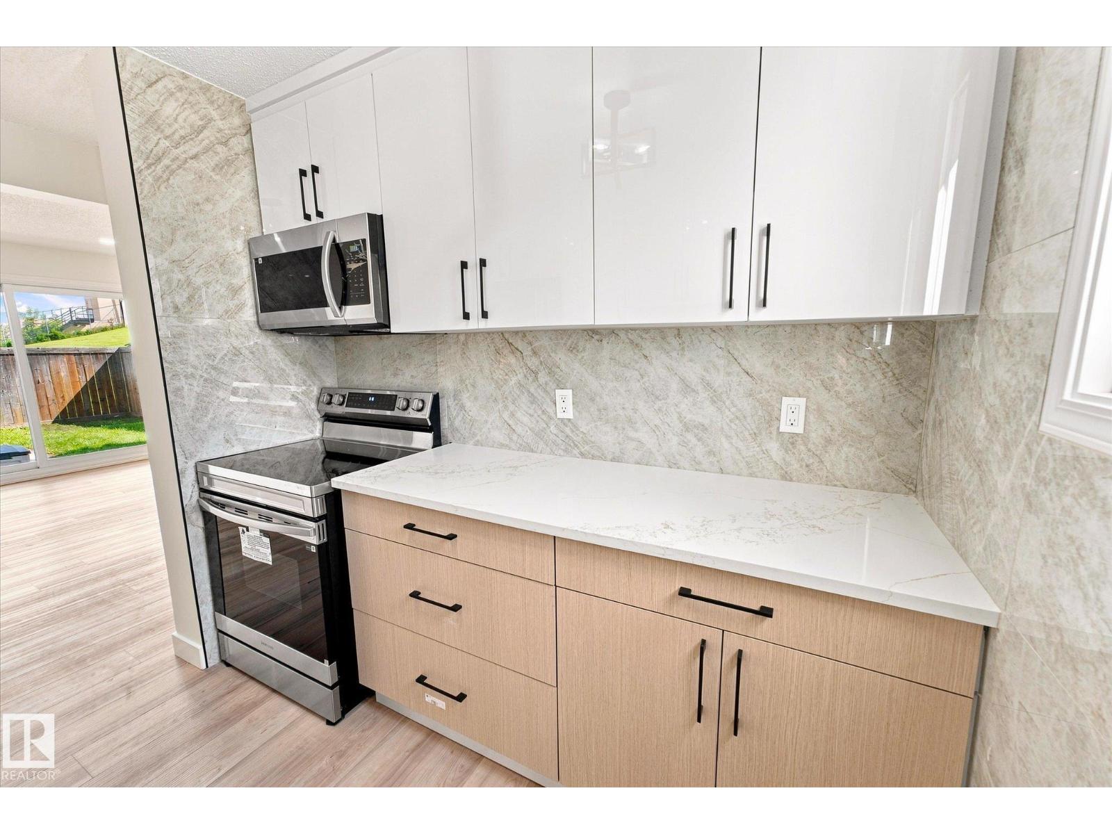 18307 66 Av Nw Property Photo 14
