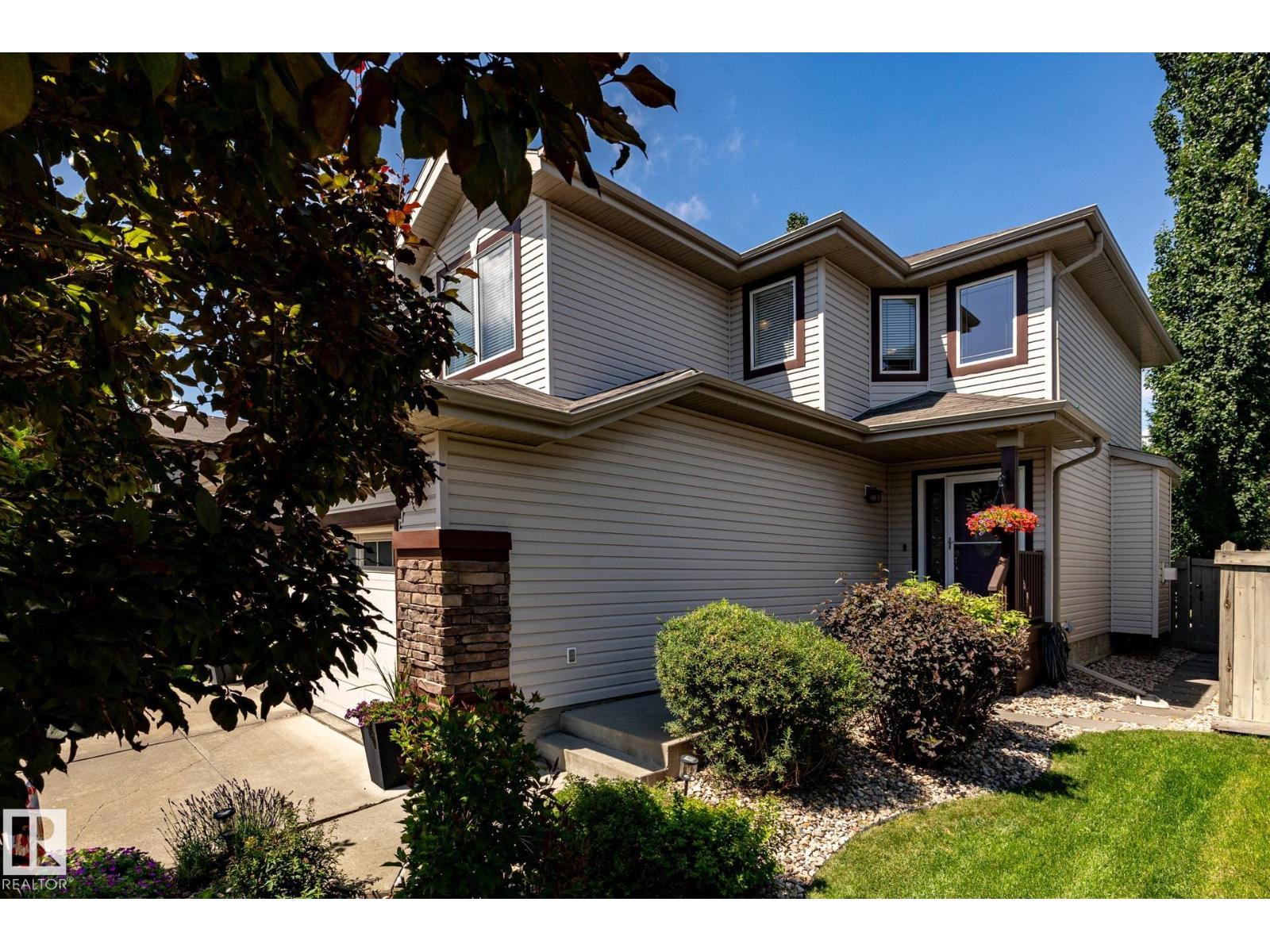 5820 7 Av Sw Property Photo 3