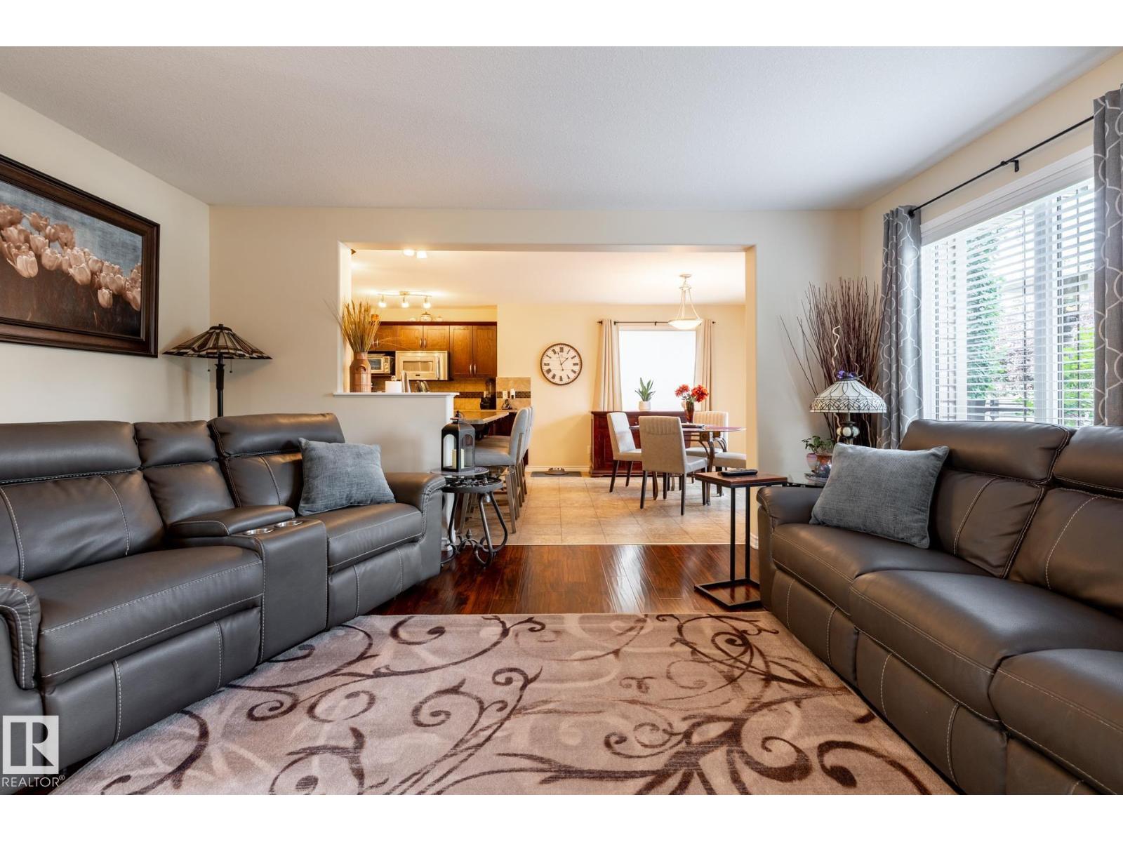5820 7 Av Sw Property Photo 11