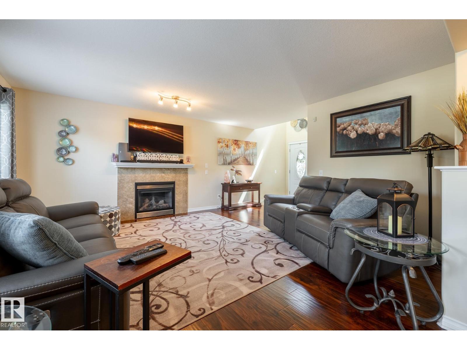 5820 7 Av Sw Property Photo 12