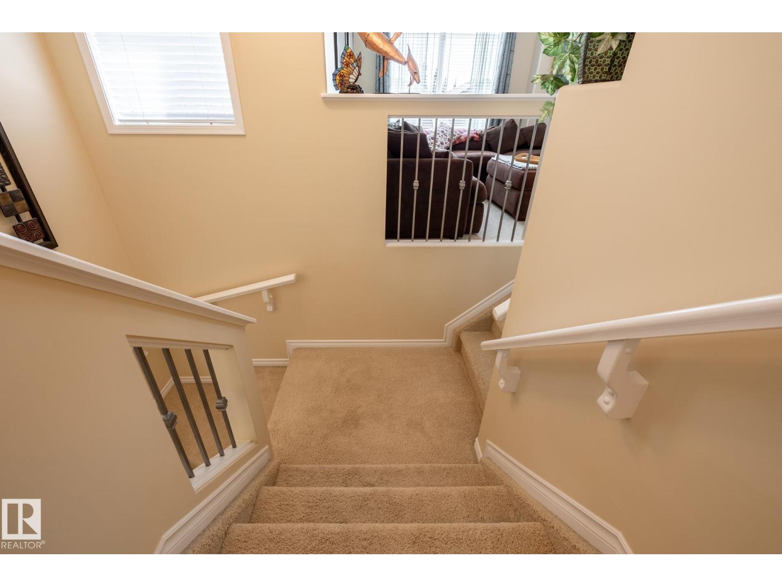 5820 7 Av Sw Property Photo 23