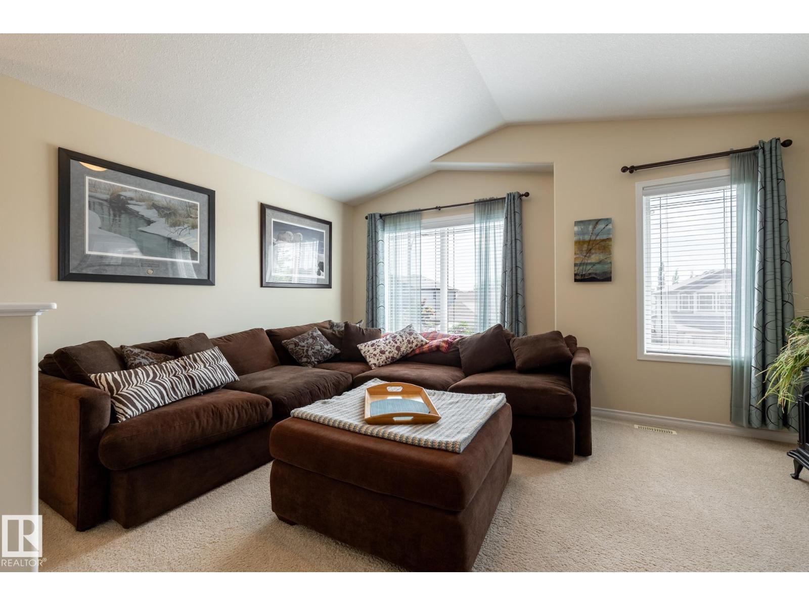5820 7 Av Sw Property Photo 28