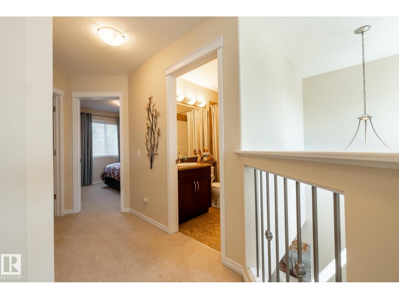 5820 7 Av Sw Property Photo 30