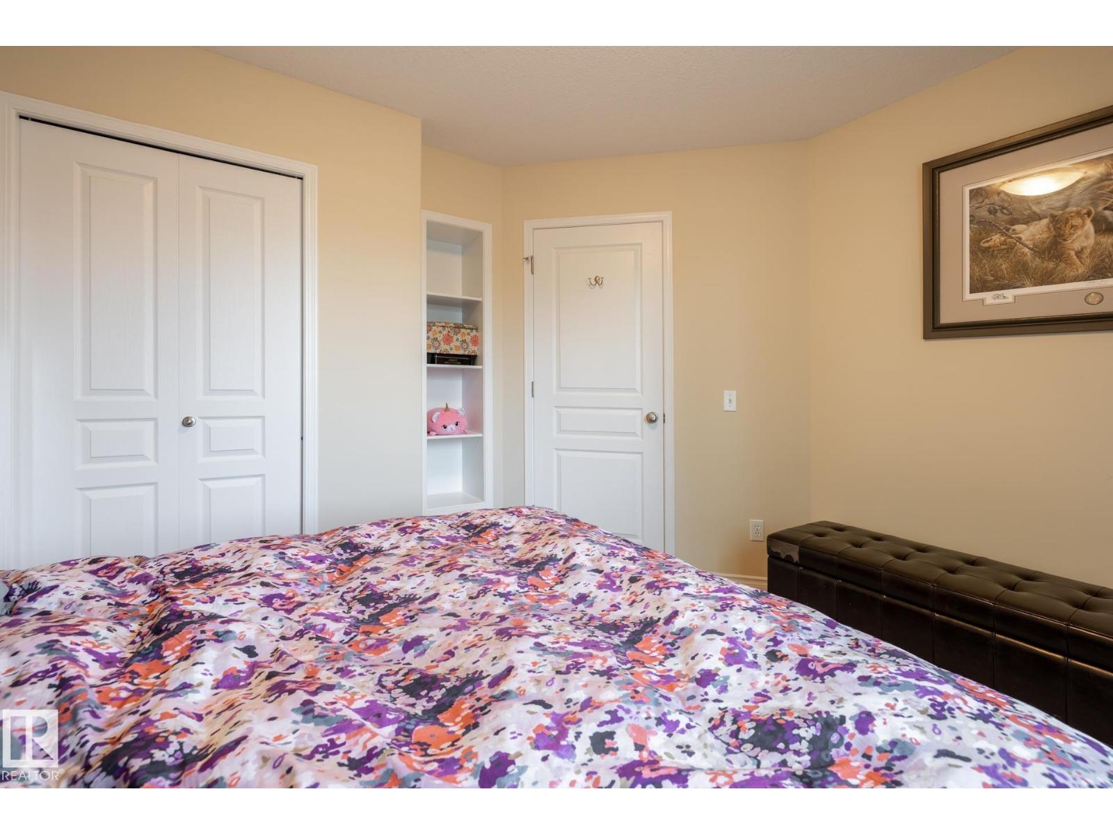5820 7 Av Sw Property Photo 36