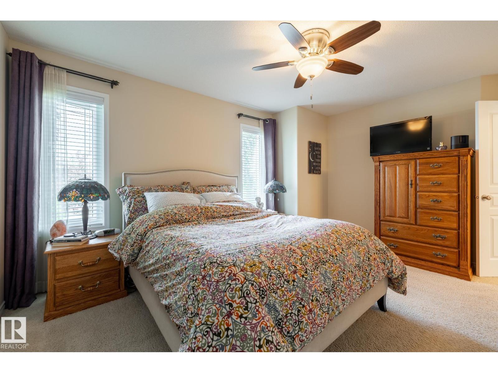 5820 7 Av Sw Property Photo 39