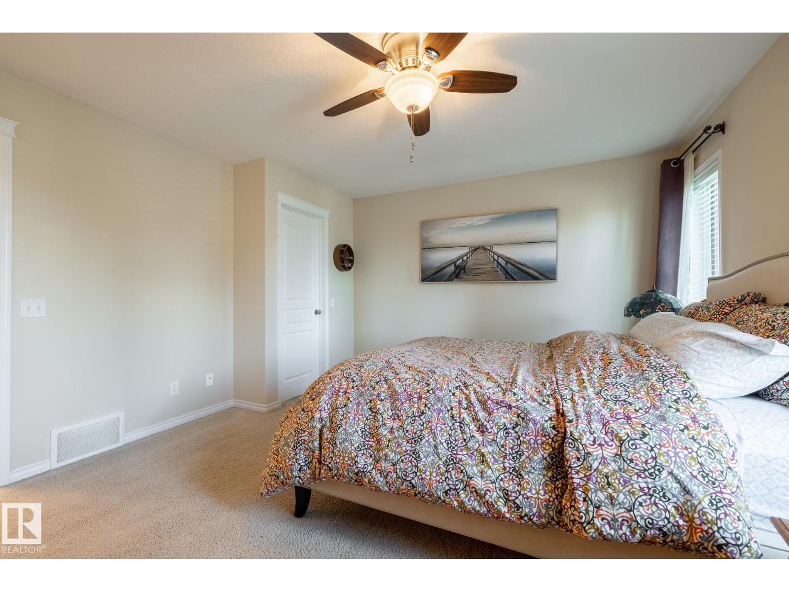 5820 7 Av Sw Property Photo 40