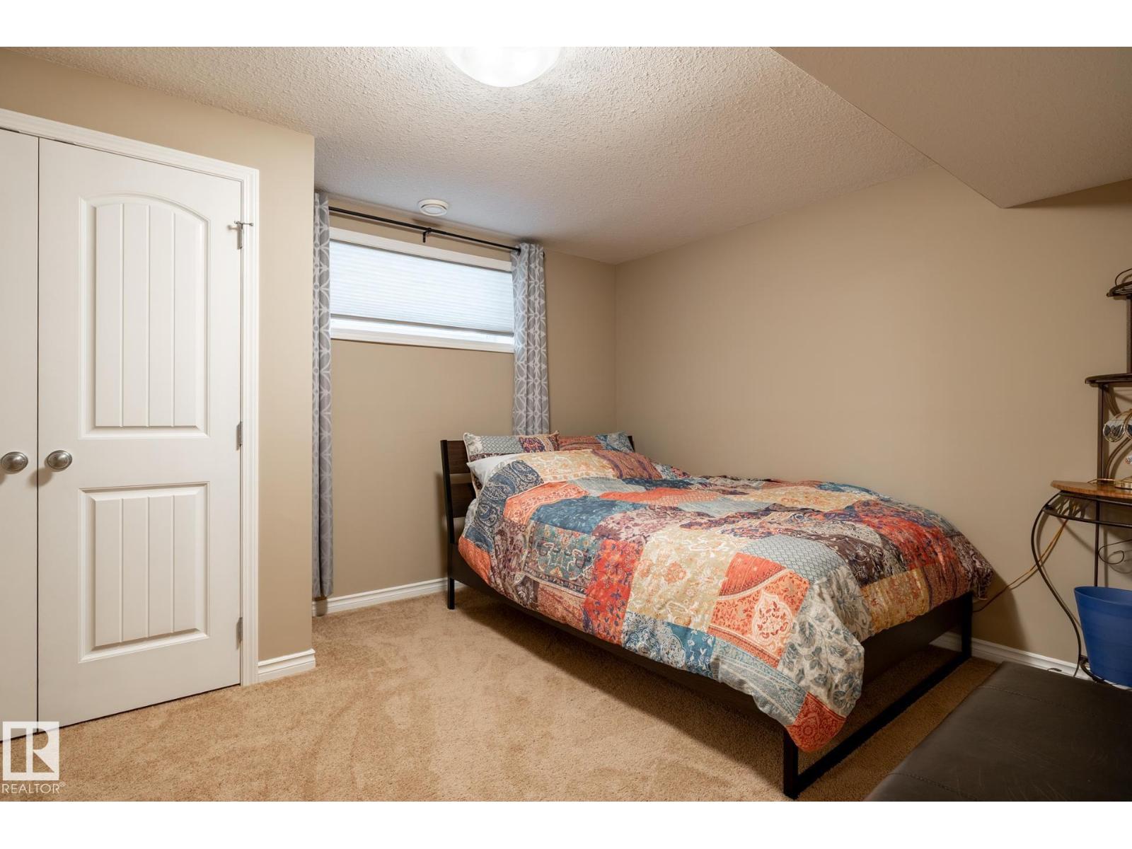 5820 7 Av Sw Property Photo 45