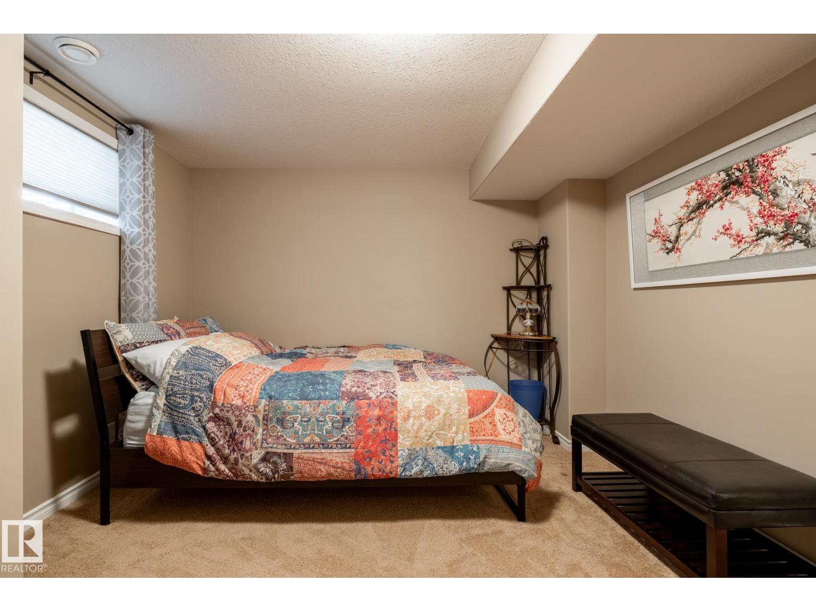 5820 7 Av Sw Property Photo 46