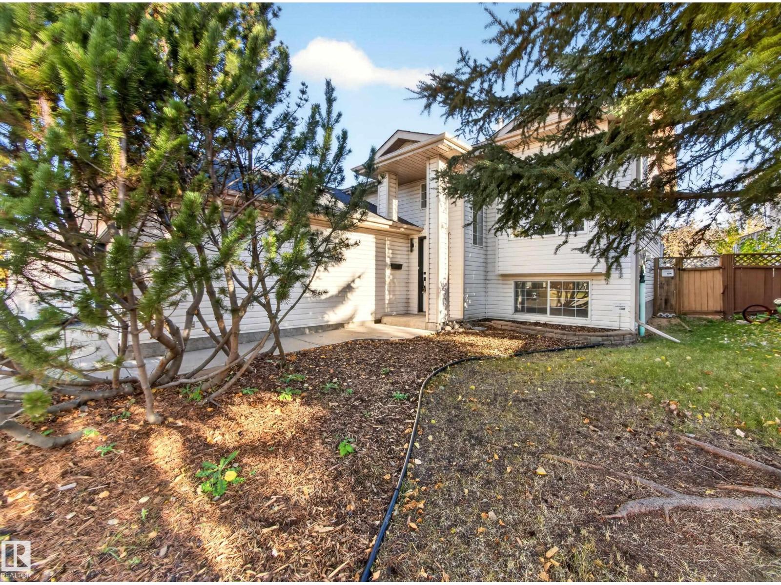 310 REGENCY DR Property Photo 1
