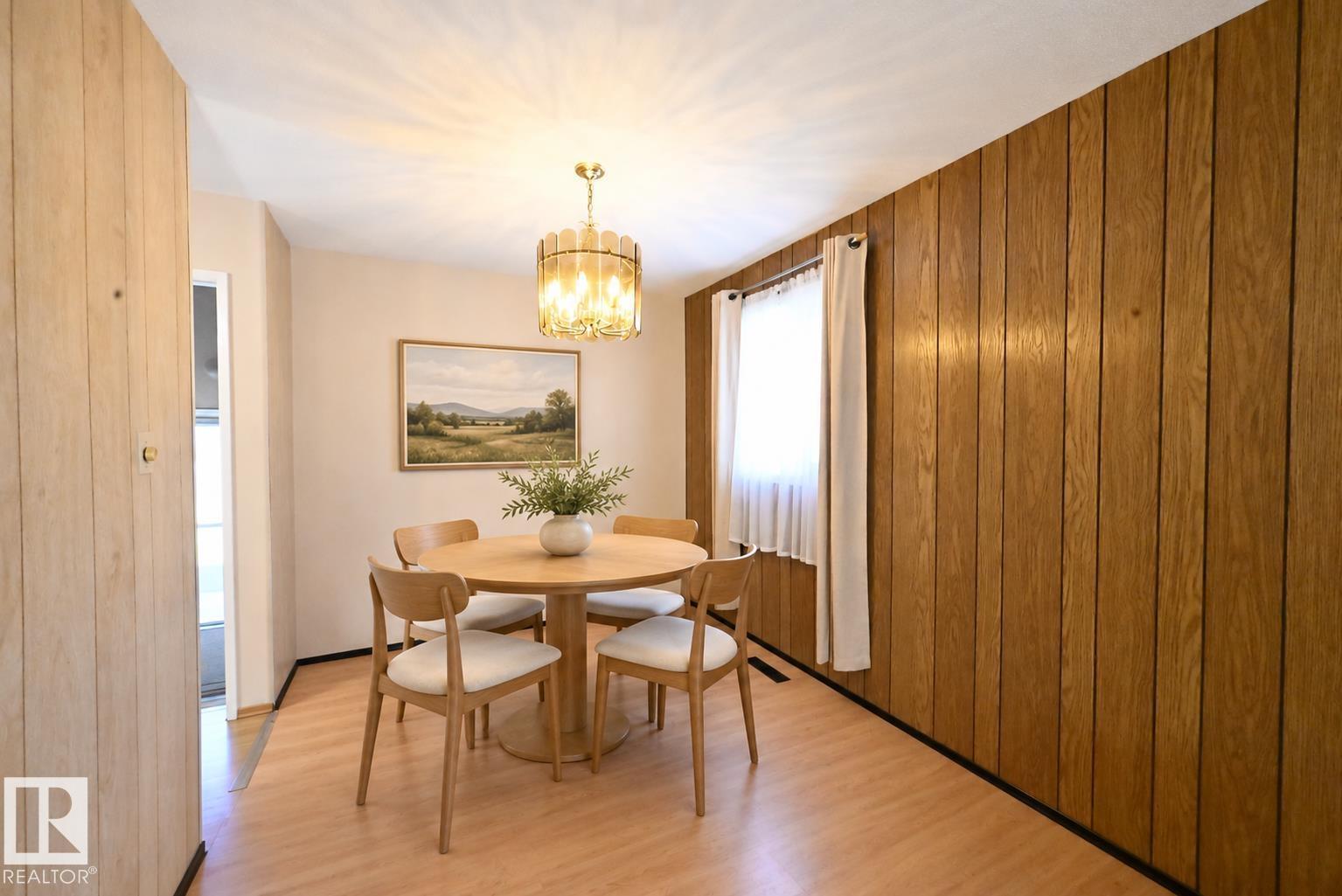 5014 54 Av Property Photo 8