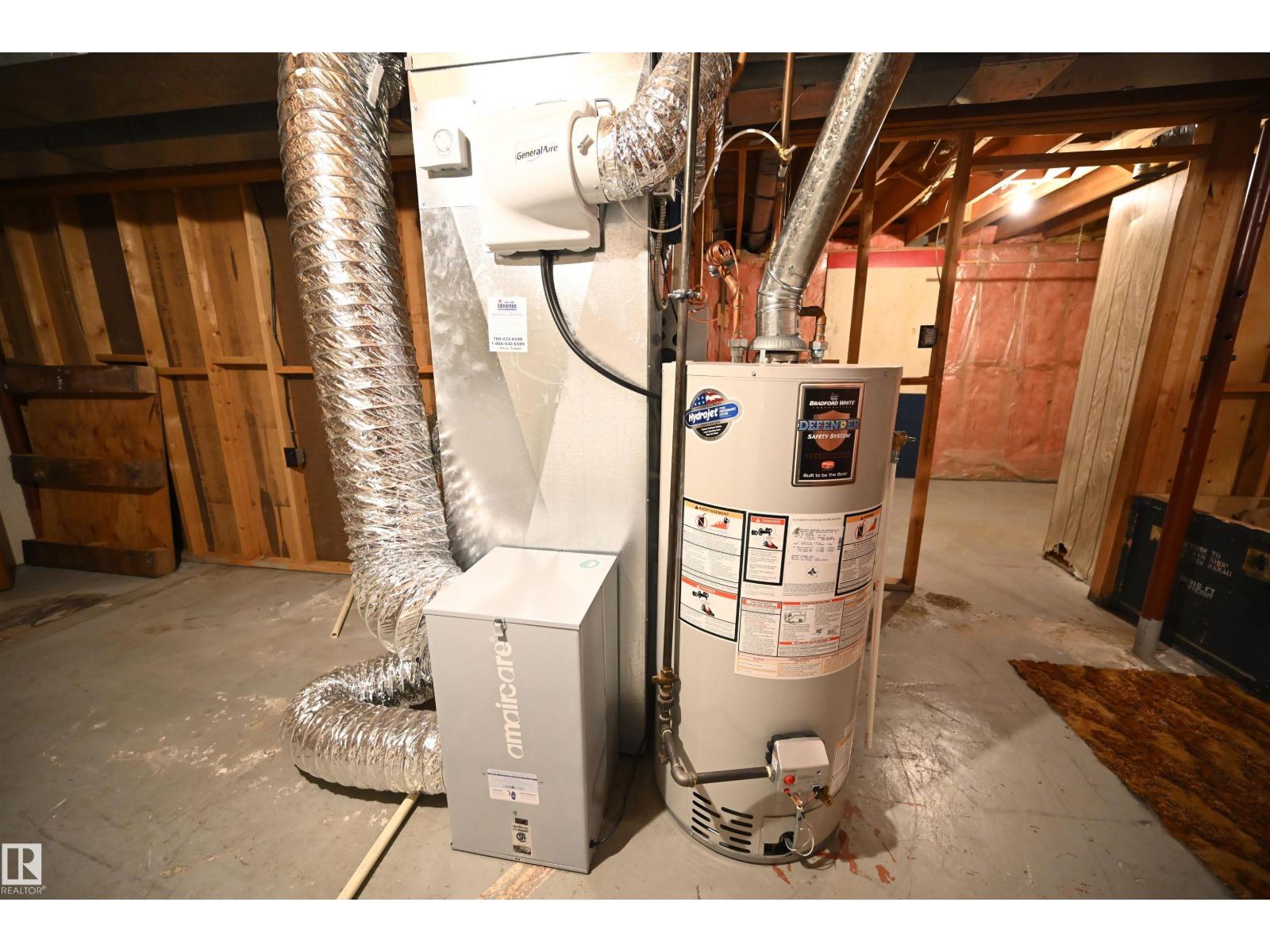 5014 54 Av Property Photo 25