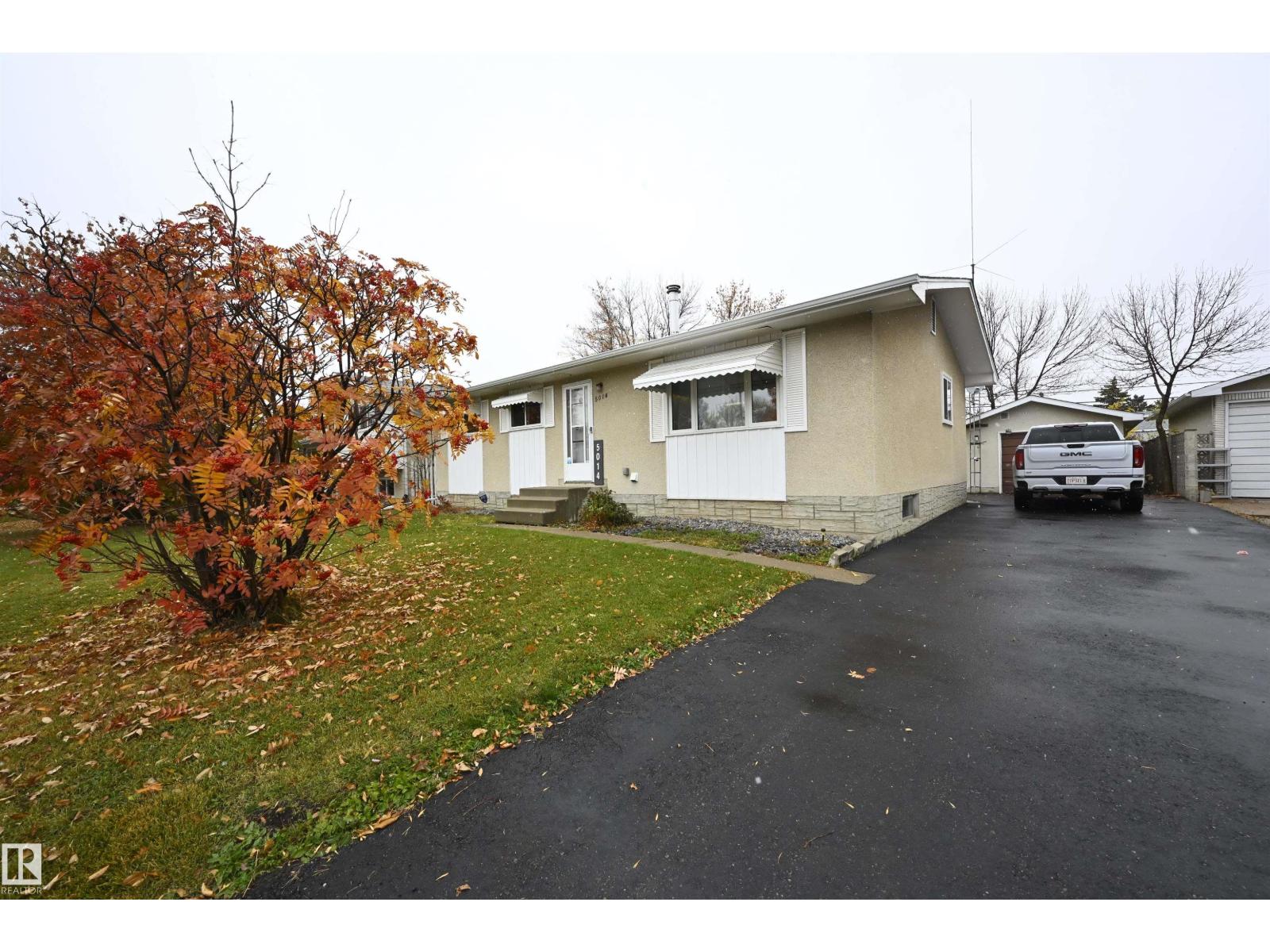 5014 54 Av Property Photo 28