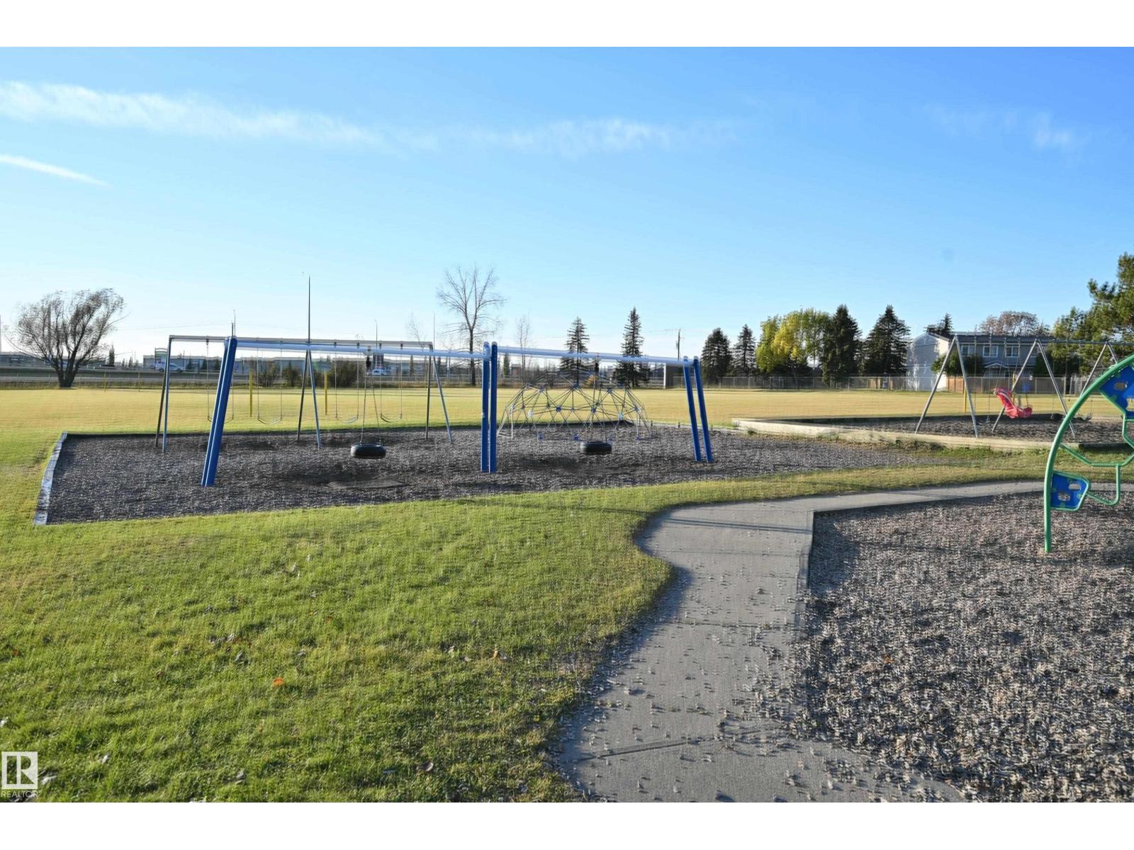 5014 54 Av Property Photo 30