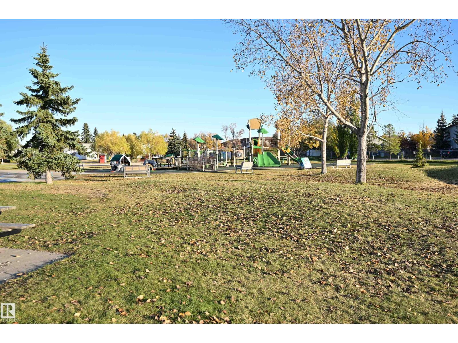 5014 54 Av Property Photo 31