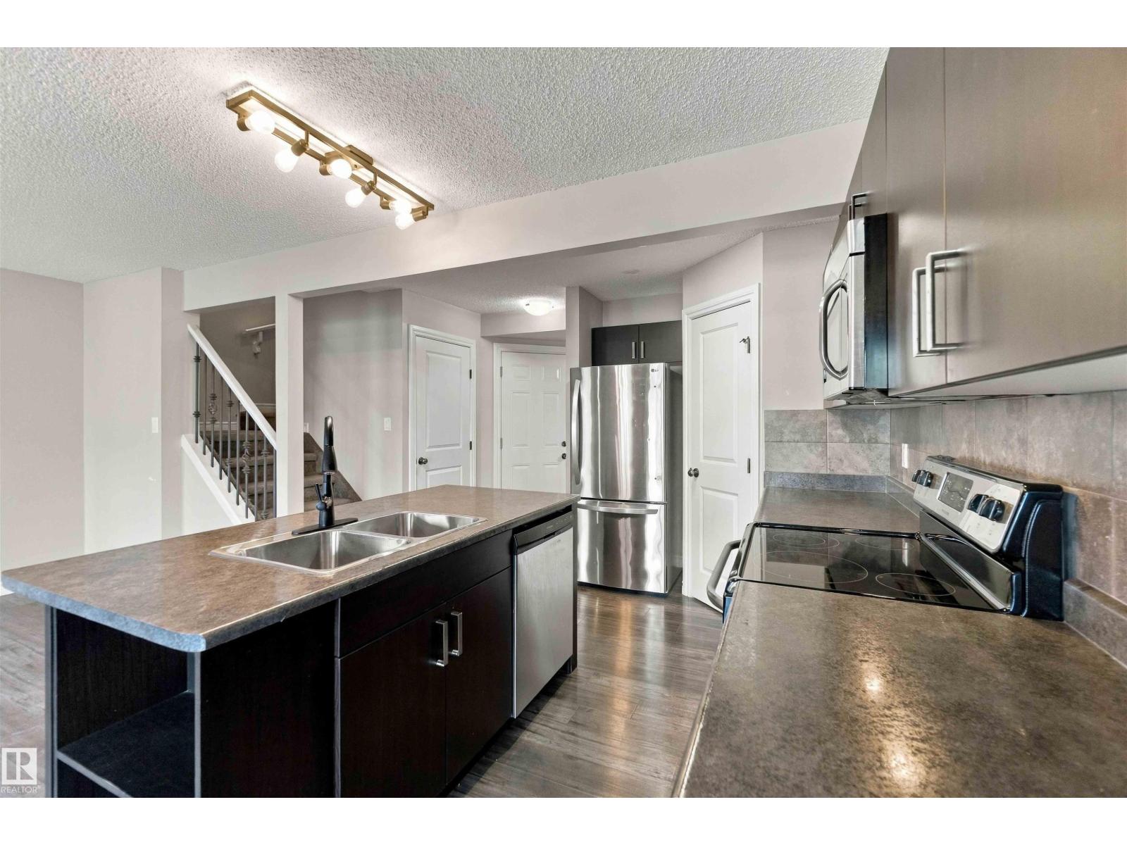 3 Peter St Property Photo 11
