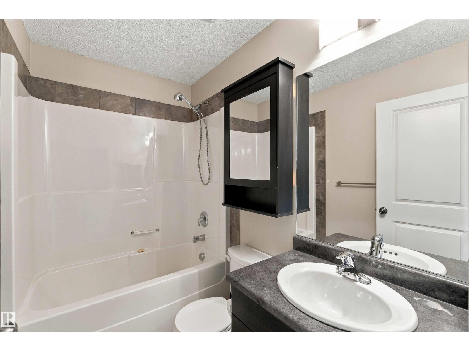 3 Peter St Property Photo 27