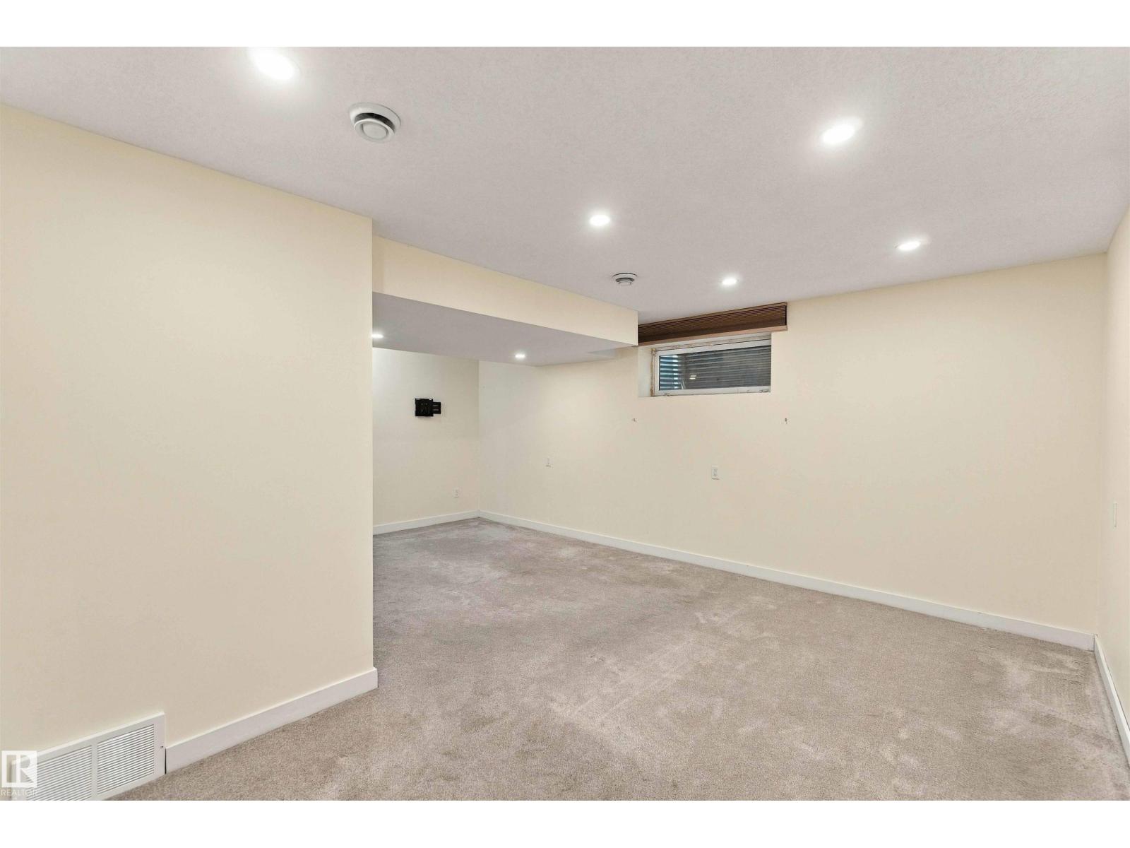 3 Peter St Property Photo 37