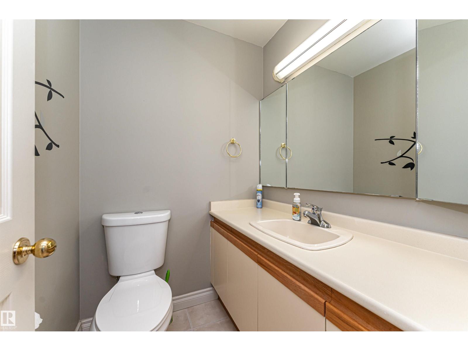 221 Ockenden Pl Nw Property Photo 29
