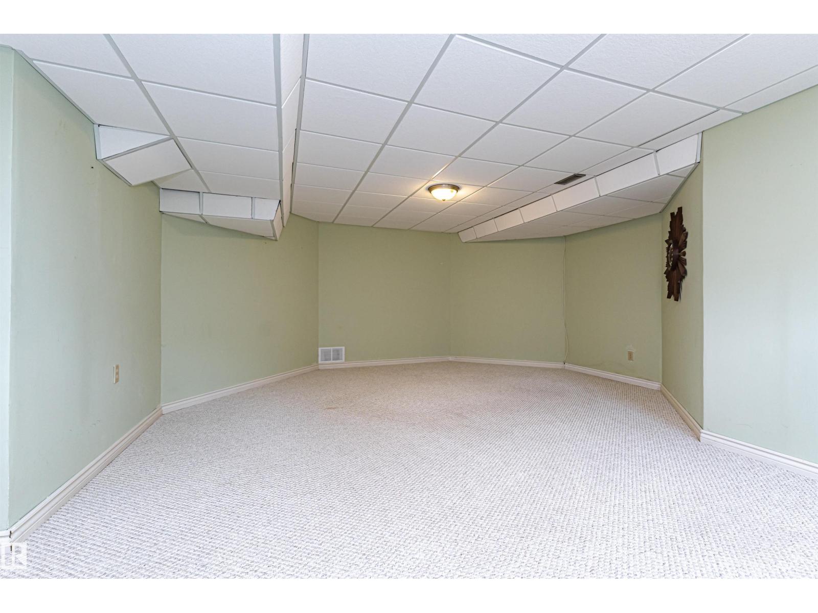 221 Ockenden Pl Nw Property Photo 50