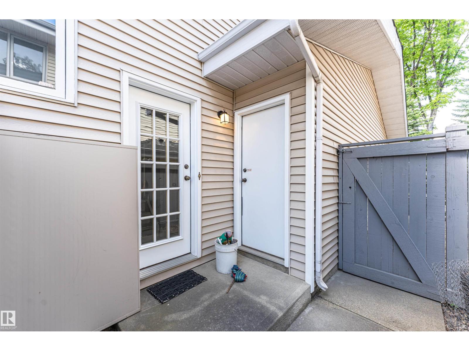 221 Ockenden Pl Nw Property Photo 56