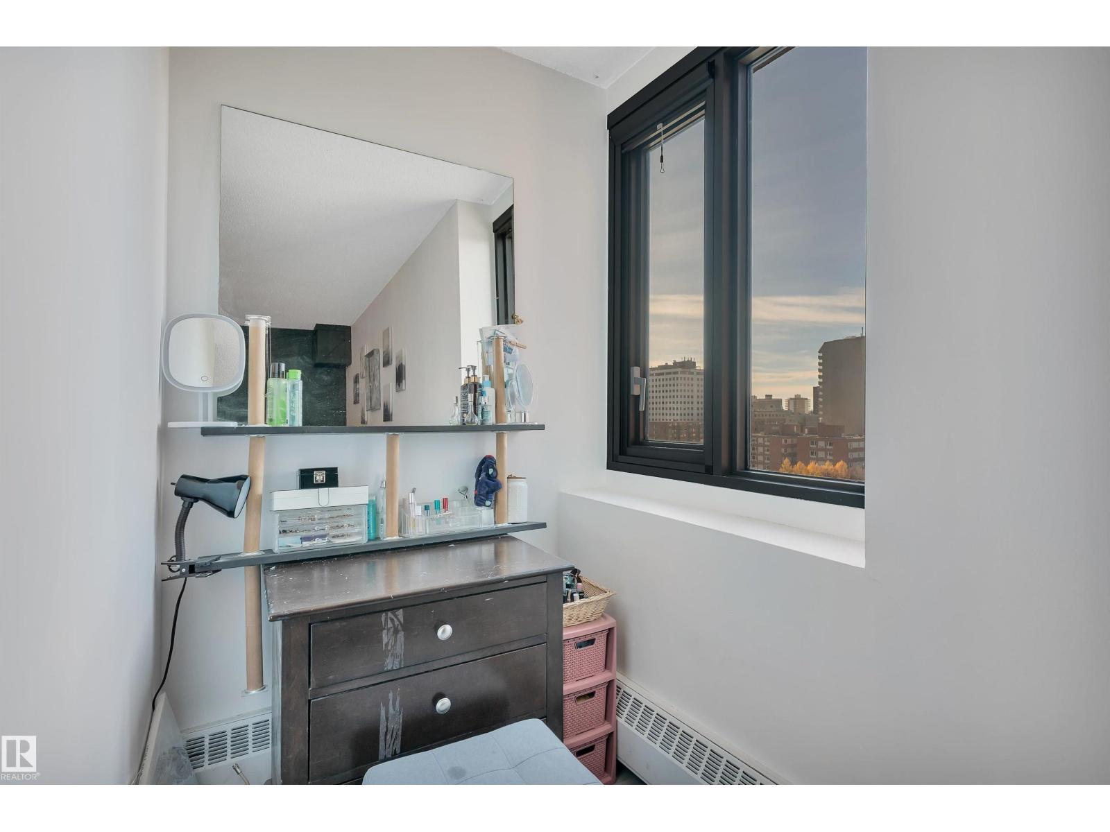 #802 10145 109 St Nw Property Photo 28