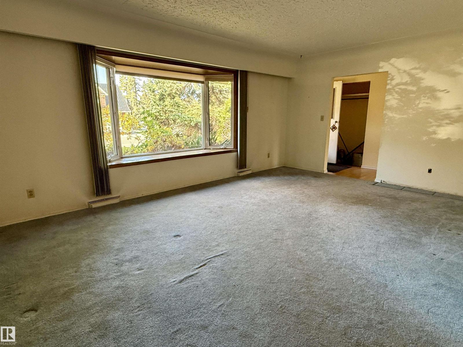 9333 146 St Nw Property Photo 17