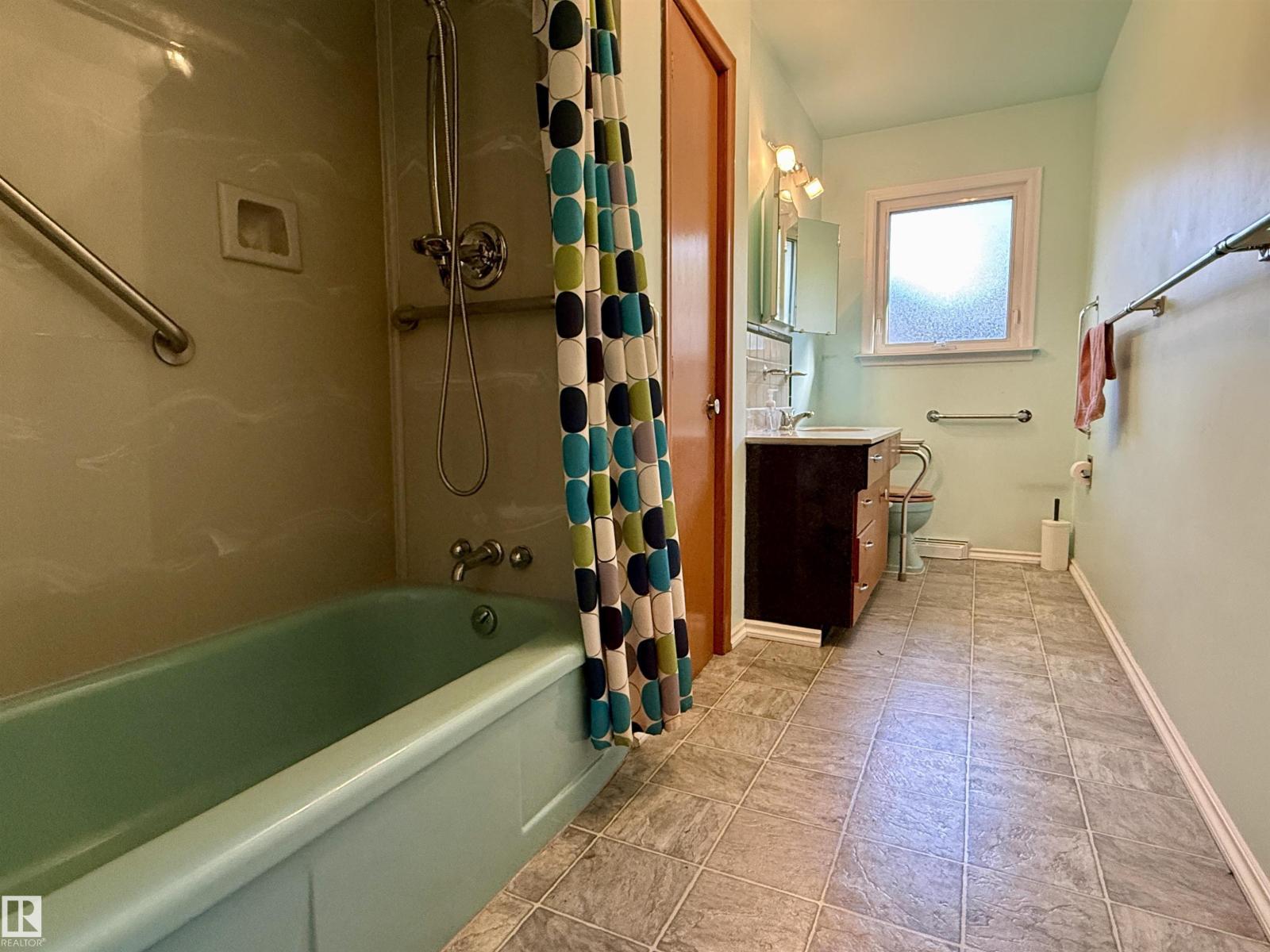 9333 146 St Nw Property Photo 24