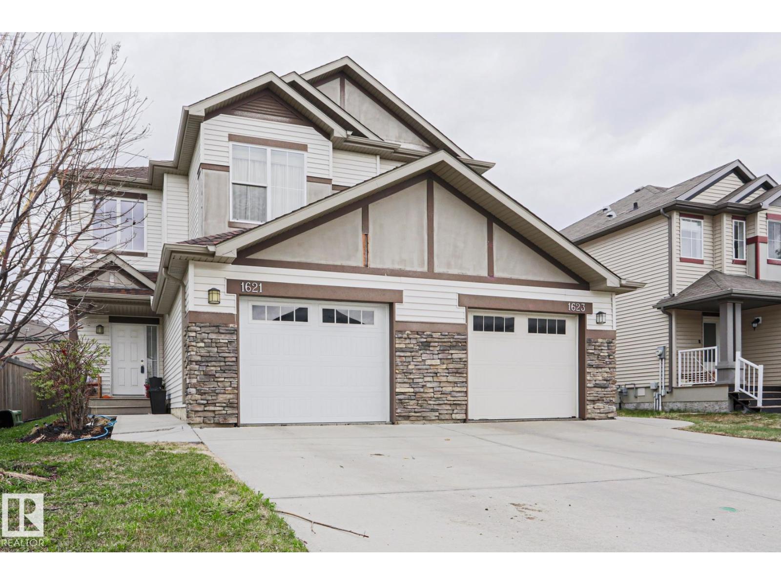 1621 64 St Sw Property Photo 1