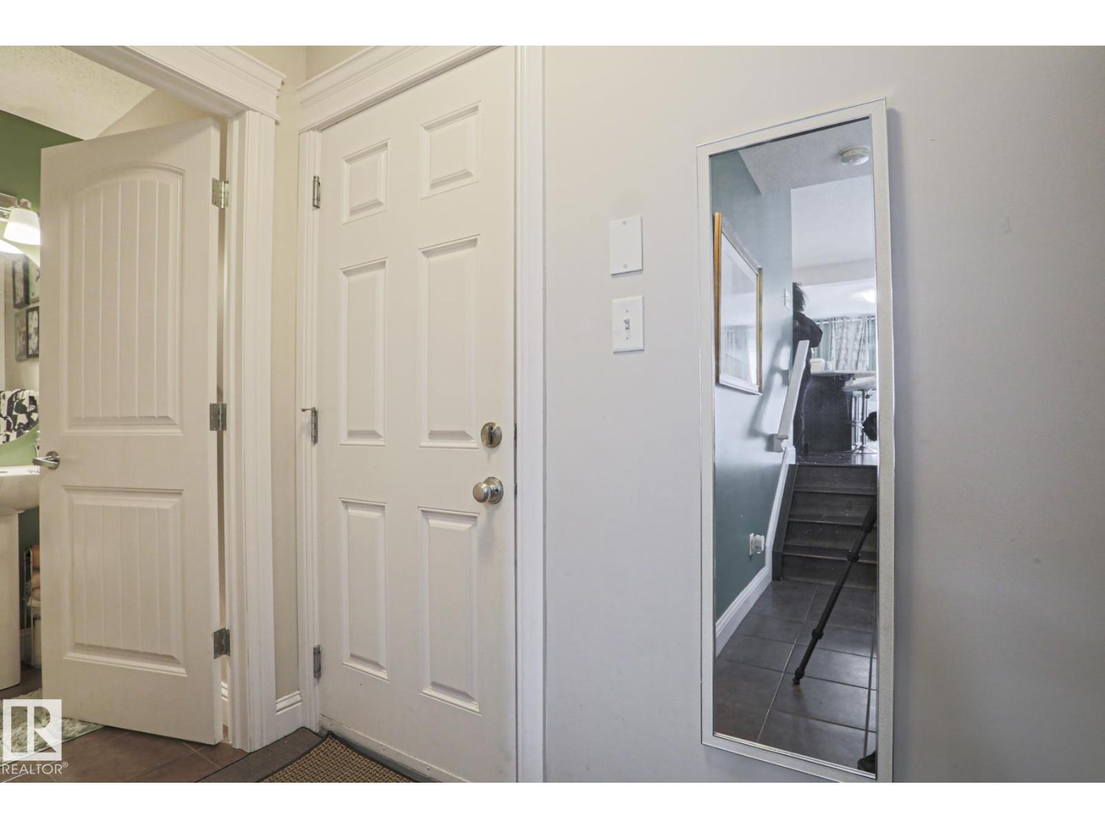 1621 64 St Sw Property Photo 2