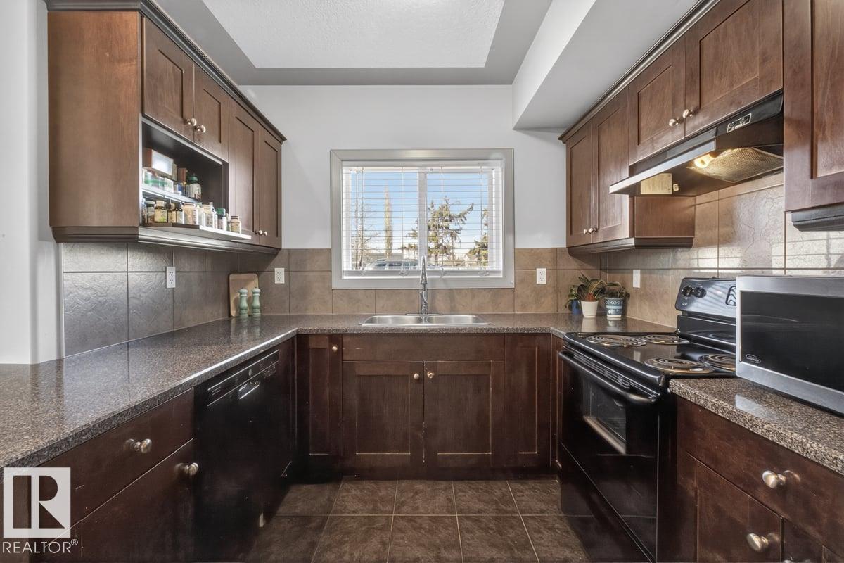 #101 4415 48 St Property Photo 7